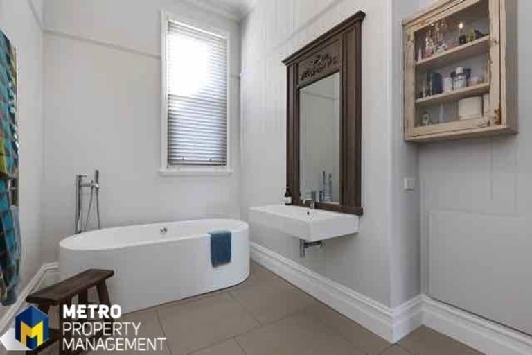 Photo of property in 91 Tomahawk Road, Andersons Bay, Dunedin, 9013