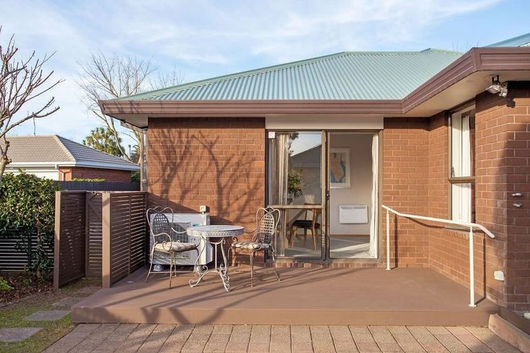 Photo of property in 1/8 Tuscany Place, Beckenham, Christchurch, 8023