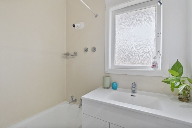 Photo of property in 22 Fenwick Crescent, Hillcrest, Hamilton, 3216