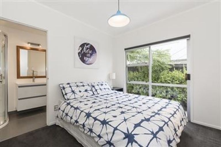 Photo of property in 79 Hastings Road, Mairangi Bay, Auckland, 0630