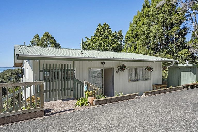 Photo of property in 742 South Titirangi Road, Titirangi, Auckland, 0604