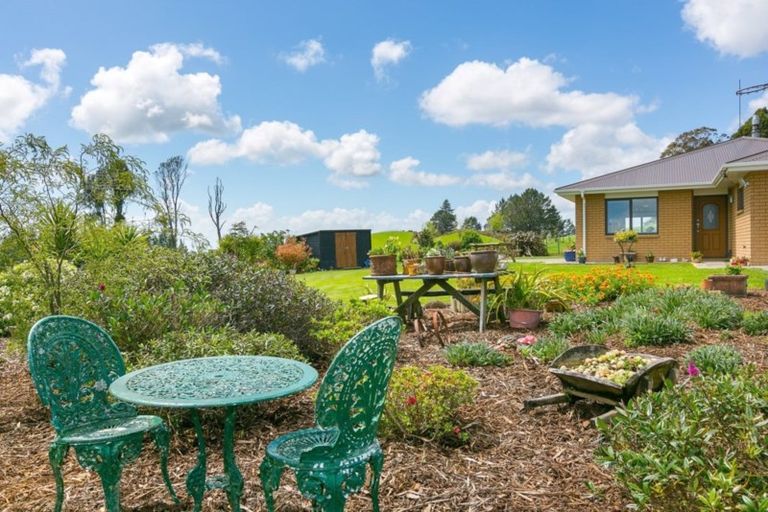 Photo of property in 617a Kaipikari Road, Urenui, 4375