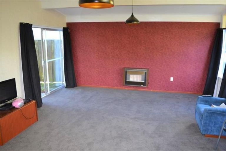 Photo of property in 24 Apollo Parade, Milson, Palmerston North, 4414
