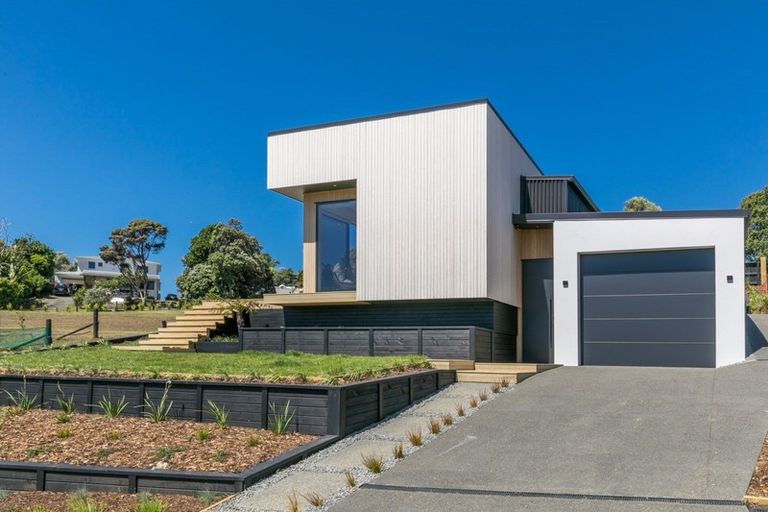 Photo of property in 5 Rangitahi Road, Raglan, 3225