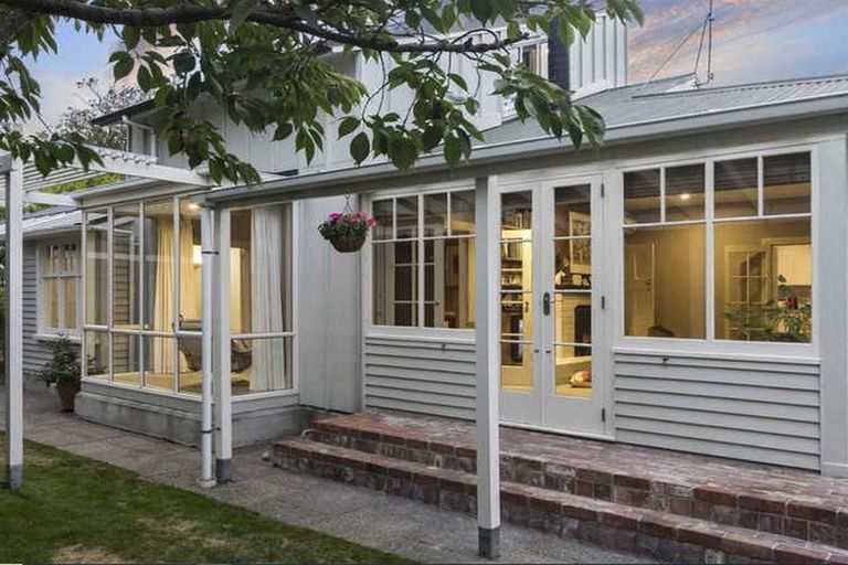 Photo of property in 83 Normans Road, Strowan, Christchurch, 8052