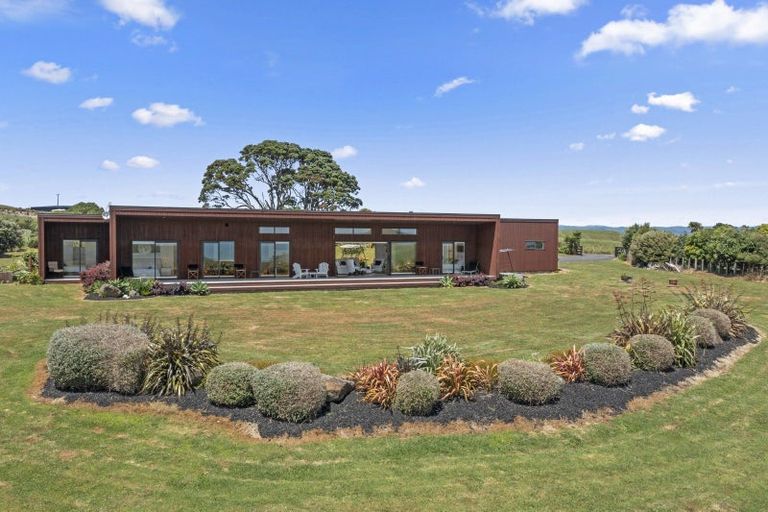 Photo of property in 812 Ruapuke Road, Raglan, 3296