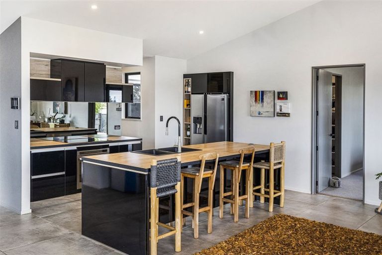 Photo of property in 37 The Esplanade, Pegasus, 7612