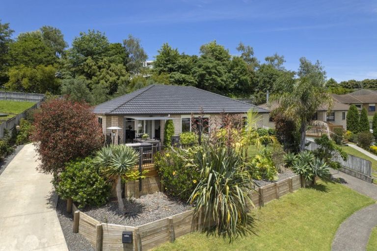 Photo of property in 35 Danny Place, Pyes Pa, Tauranga, 3112