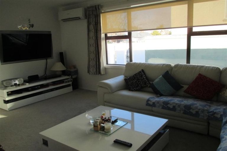 Photo of property in 1/111 Aikmans Road, Merivale, Christchurch, 8014