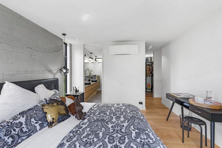 Photo of property in 61 Evelyn Road, Cockle Bay, Auckland, 2014