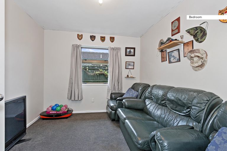 Photo of property in 43 Arcon Drive, Broomfield, Christchurch, 8042