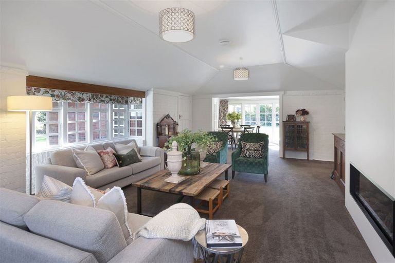 Photo of property in 180 Fendalton Road, Fendalton, Christchurch, 8052