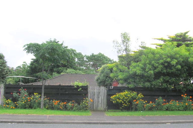 Photo of property in 17 Capricorn Place, Glen Eden, Auckland, 0602