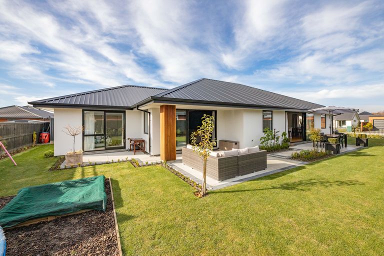 Photo of property in 10 Salisbury Avenue, Rangiora, 7400