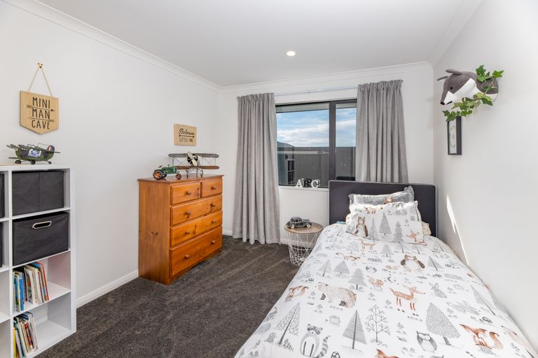 Photo of property in 10 Salisbury Avenue, Rangiora, 7400