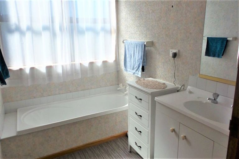 Photo of property in 29 Saint Leonards Road, Temuka, 7920