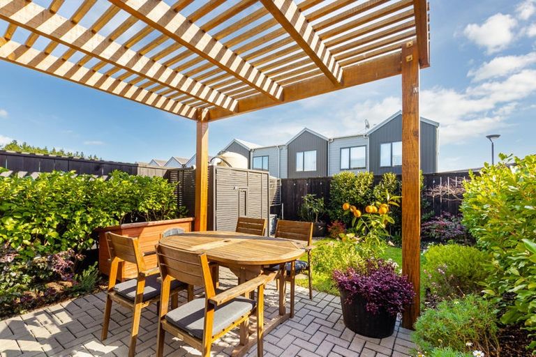 Photo of property in 32 Kauri Amber Road, Westgate, Auckland, 0614