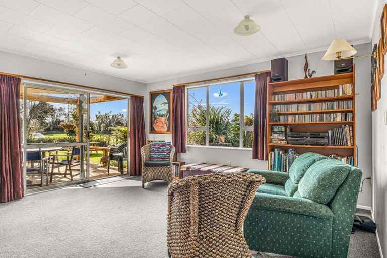 Photo of property in 9 Pukearuhe Road, Mimi, Urenui, 4377