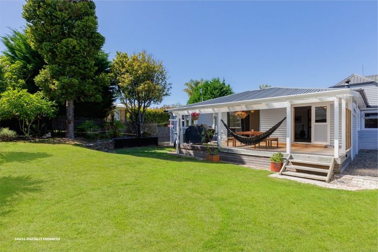 Photo of property in 127 Otumoetai Road, Brookfield, Tauranga, 3110