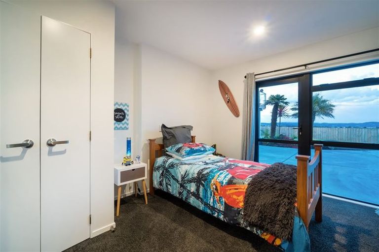 Photo of property in 5 Ti Tree Lane, Stanmore Bay, Whangaparaoa, 0932