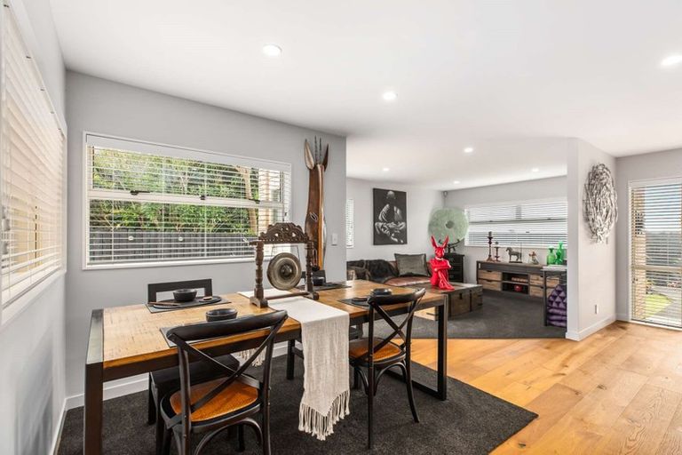 Photo of property in 74a Buscomb Avenue, Henderson, Auckland, 0610