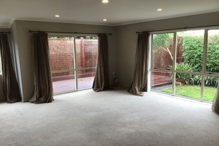 Photo of property in 9a Turehu Street, Merrilands, New Plymouth, 4312