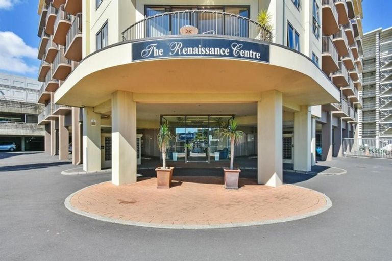 Photo of property in The Rennaissance, 1c/18 Ronwood Avenue, Manukau, Auckland, 2104