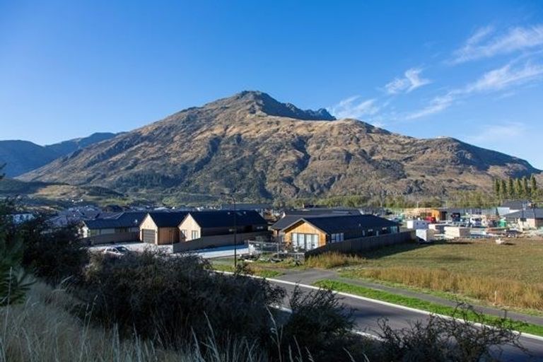 Photo of property in 18 Cumberland Road, Lower Shotover, Queenstown, 9304