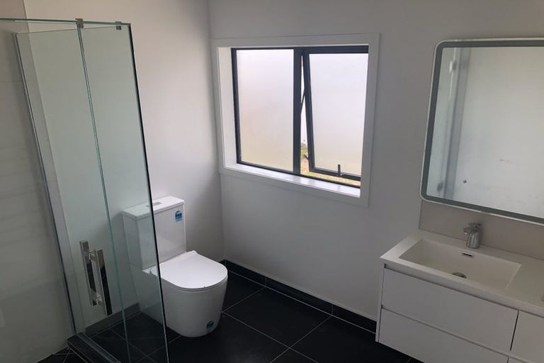 Photo of property in 2 Arahi Place, Rototuna North, Hamilton, 3210