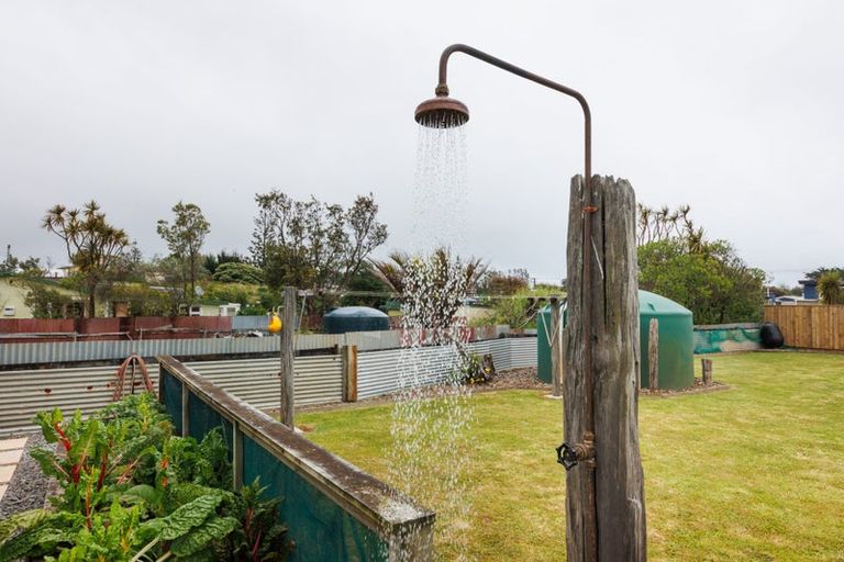 Photo of property in 173 Kahukura Avenue, Waitarere Beach, Levin, 5510