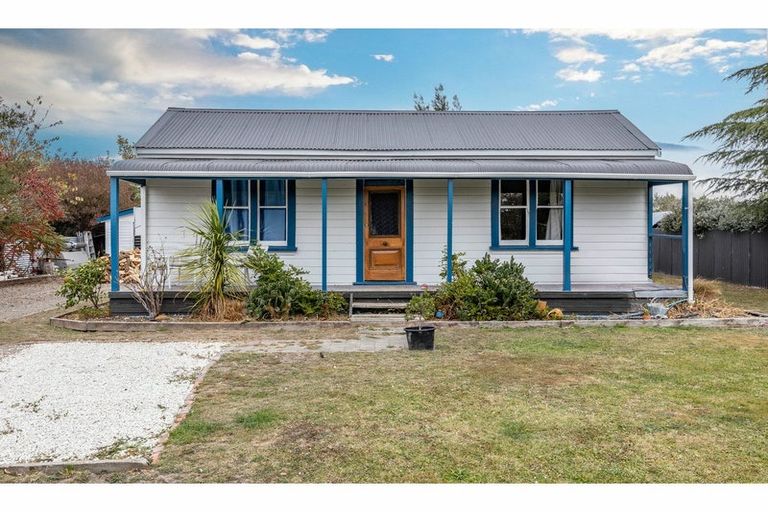 Photo of property in 6 Osborne Road, Amberley, 7410