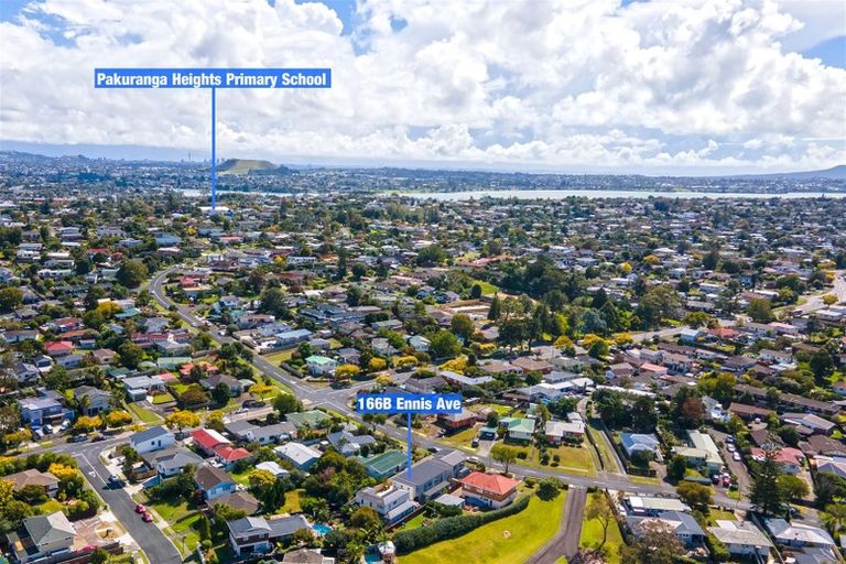 Photo of property in 166b Ennis Avenue, Pakuranga Heights, Auckland, 2010