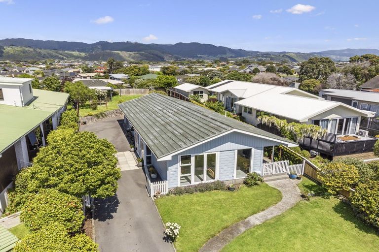 Photo of property in 66 Gray Avenue, Paraparaumu Beach, Paraparaumu, 5032