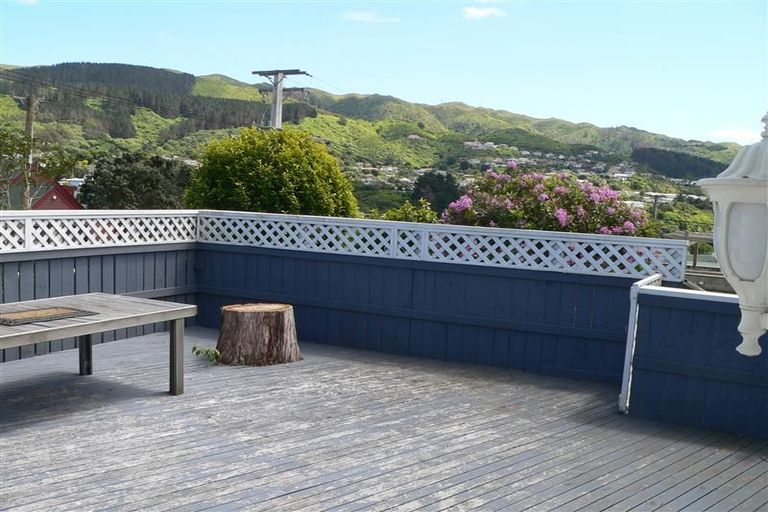 Photo of property in 2 Carleton Terrace, Tawa, Wellington, 5028