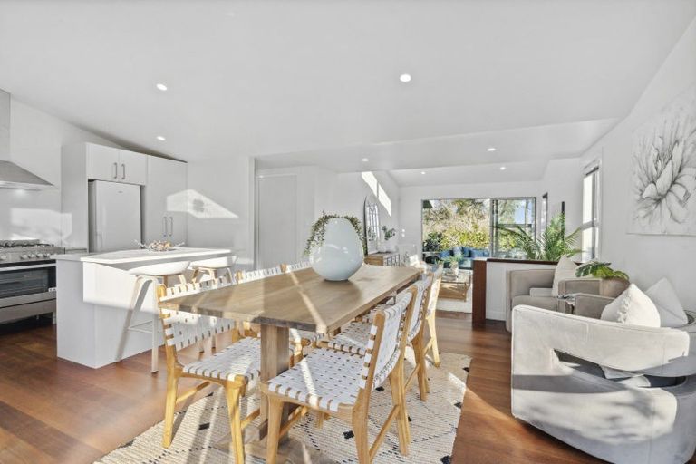 Photo of property in 14a Wellesley Road, Mangere Bridge, Auckland, 2022