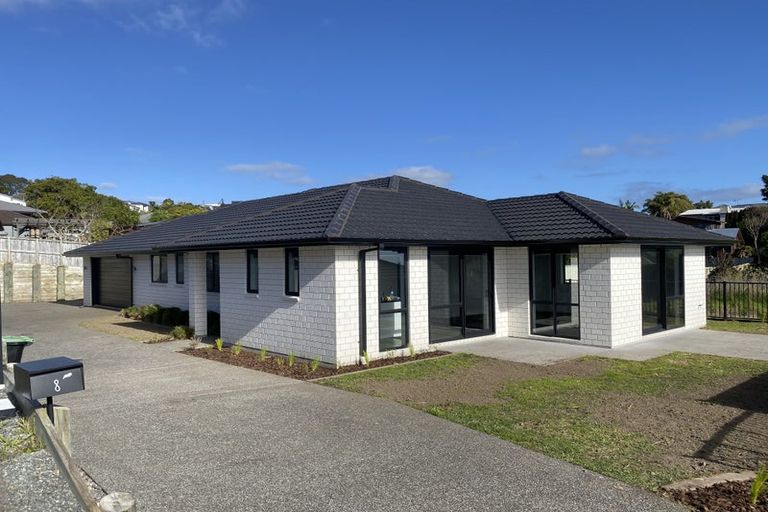 Photo of property in 8 Albatross Lane, Welcome Bay, Tauranga, 3112