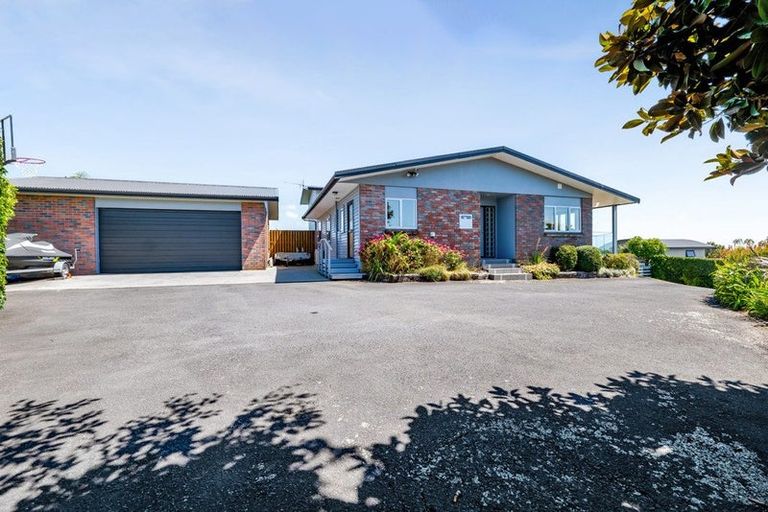 Photo of property in 138 Govett Avenue, Frankleigh Park, New Plymouth, 4310