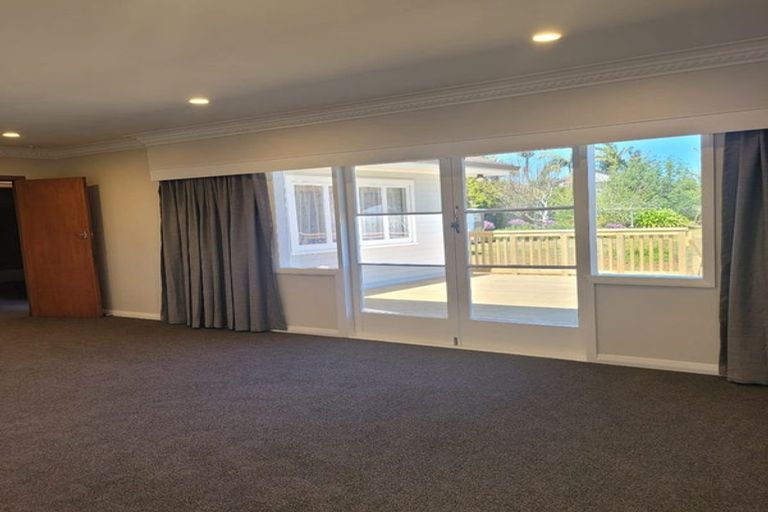 Photo of property in 103 Beach Road, Pahurehure, Papakura, 2113