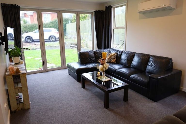 Photo of property in 2 Middleton Road, Kew, Dunedin, 9012