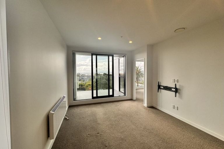 Photo of property in 102/19 Rawene Road, Birkenhead, Auckland, 0626