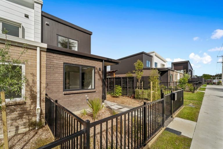 Photo of property in 361 Glengarry Road, Glen Eden, Auckland, 0602