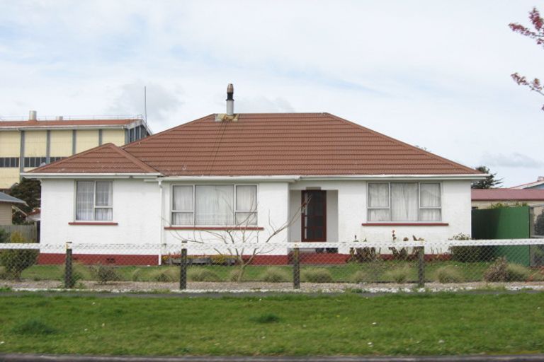 Photo of property in 19 Kahikatea Street, Inglewood, 4330