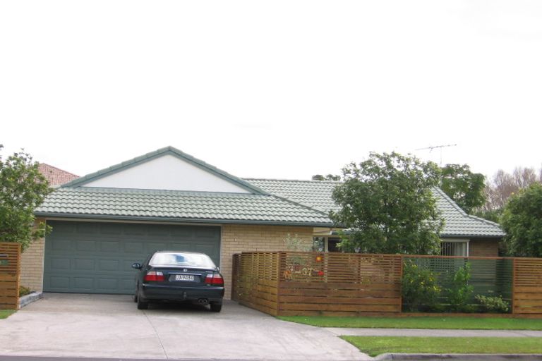 Photo of property in 37 Santa Ana Drive, Dannemora, Auckland, 2016