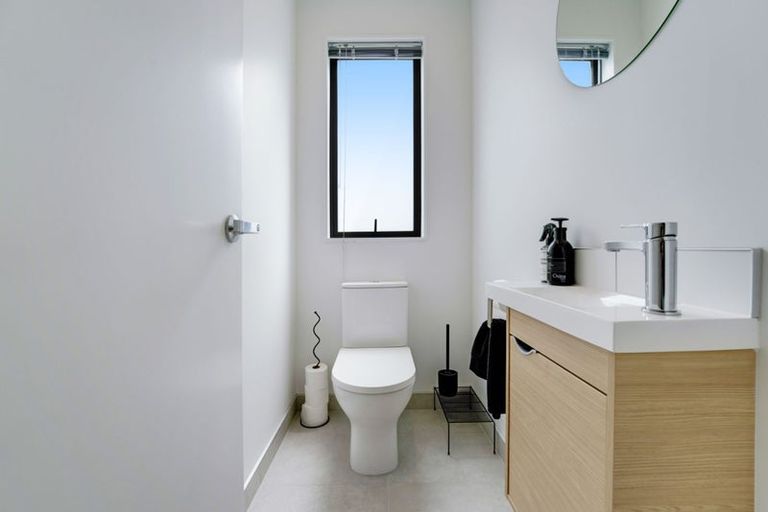 Photo of property in 6 George Cole Lane, Takanini, 2112