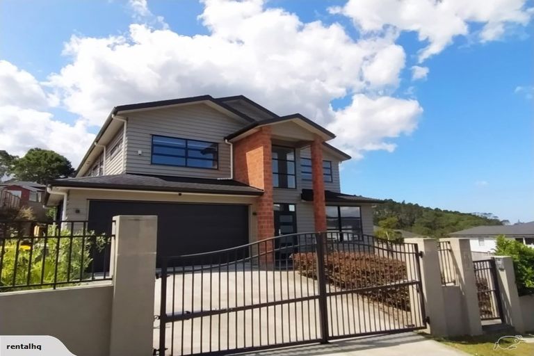 Photo of property in 14 Golden Morning Drive, Albany Heights, Auckland, 0632