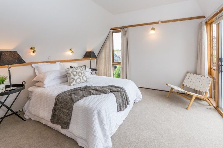 Photo of property in 76b Memorial Avenue, Ilam, Christchurch, 8053