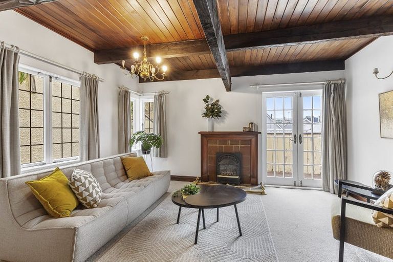 Photo of property in 242b Tinakori Road, Thorndon, Wellington, 6011