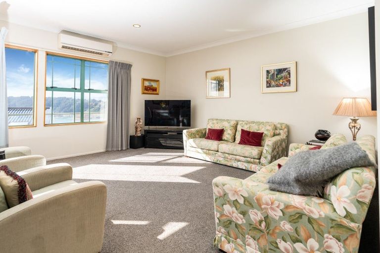 Photo of property in Mt Carmel Mews, 11/9 Arawa Road, Hataitai, Wellington, 6021