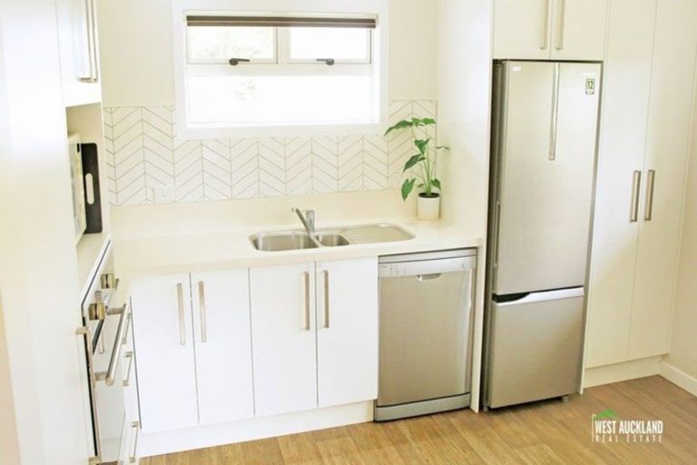 Photo of property in 40 Hindmarsh Street, Henderson, Auckland, 0612