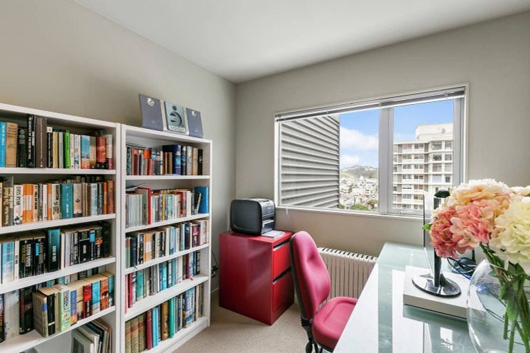 Photo of property in Montreaux Apartments, 10e/164 The Terrace, Wellington Central, Wellington, 6011